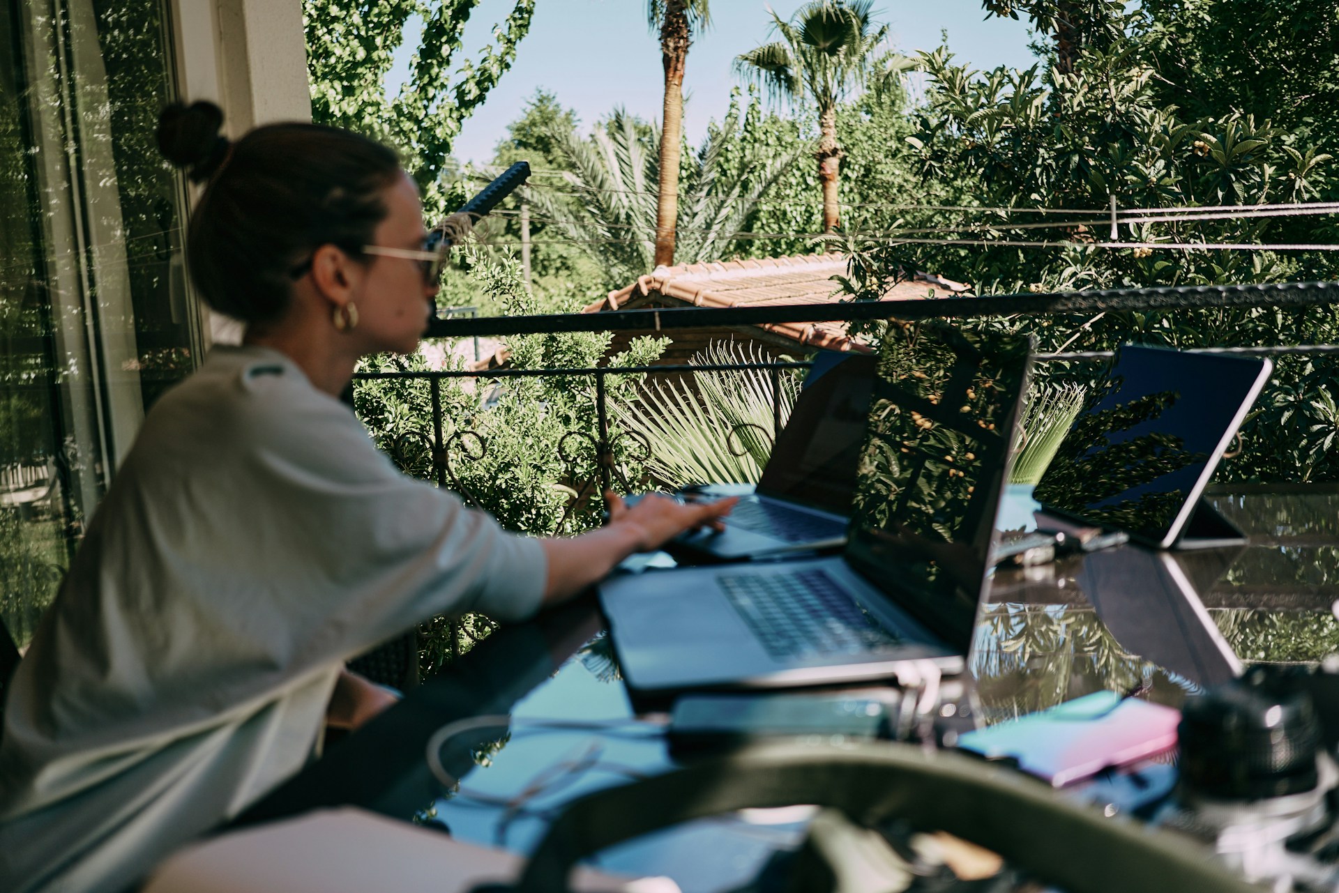 What Is a Workation? How Remote Workers Turned Travel Into Part of the Working Year