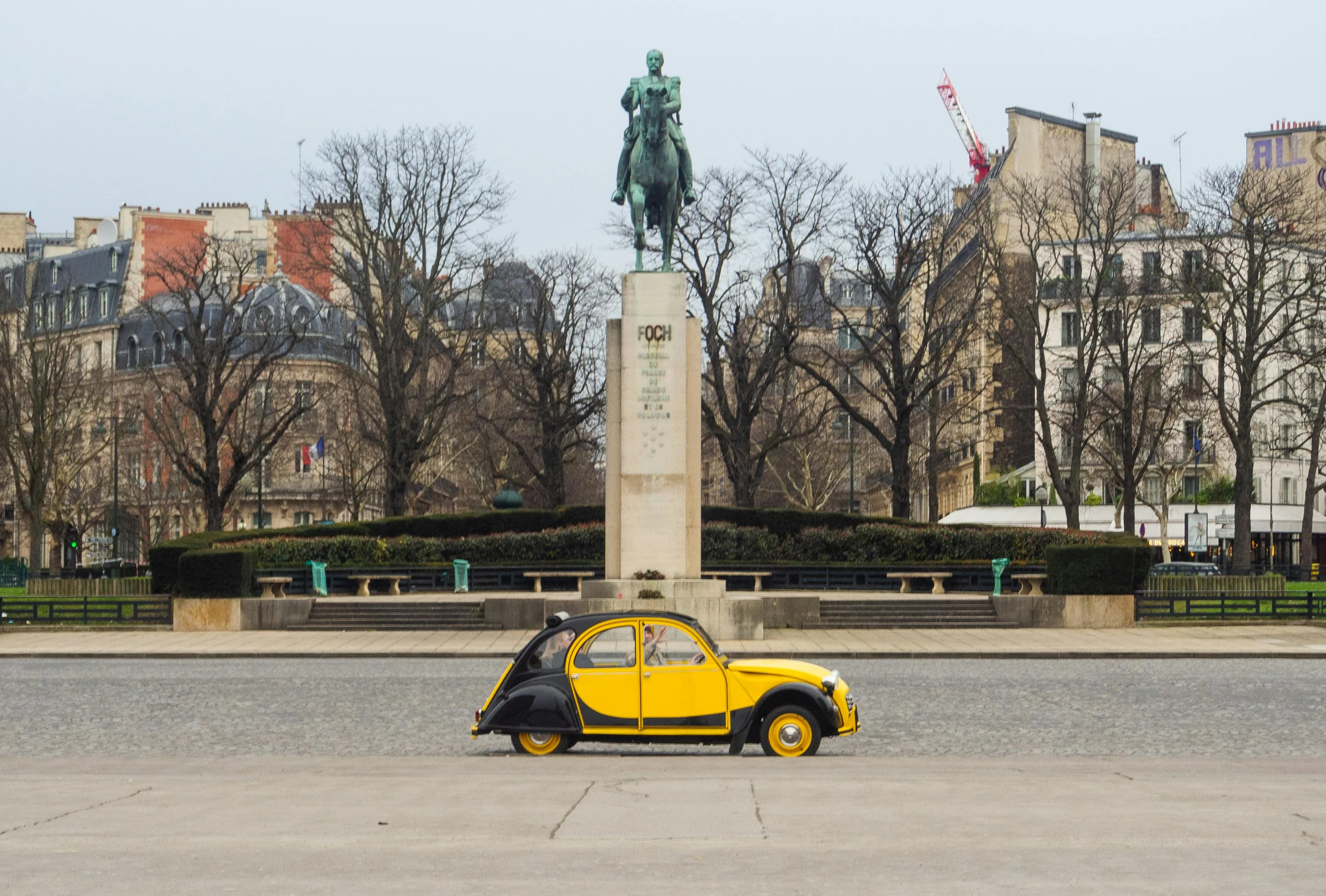 Porte Dauphine Paris: Art Nouveau Elegance at the Western Edge of the City