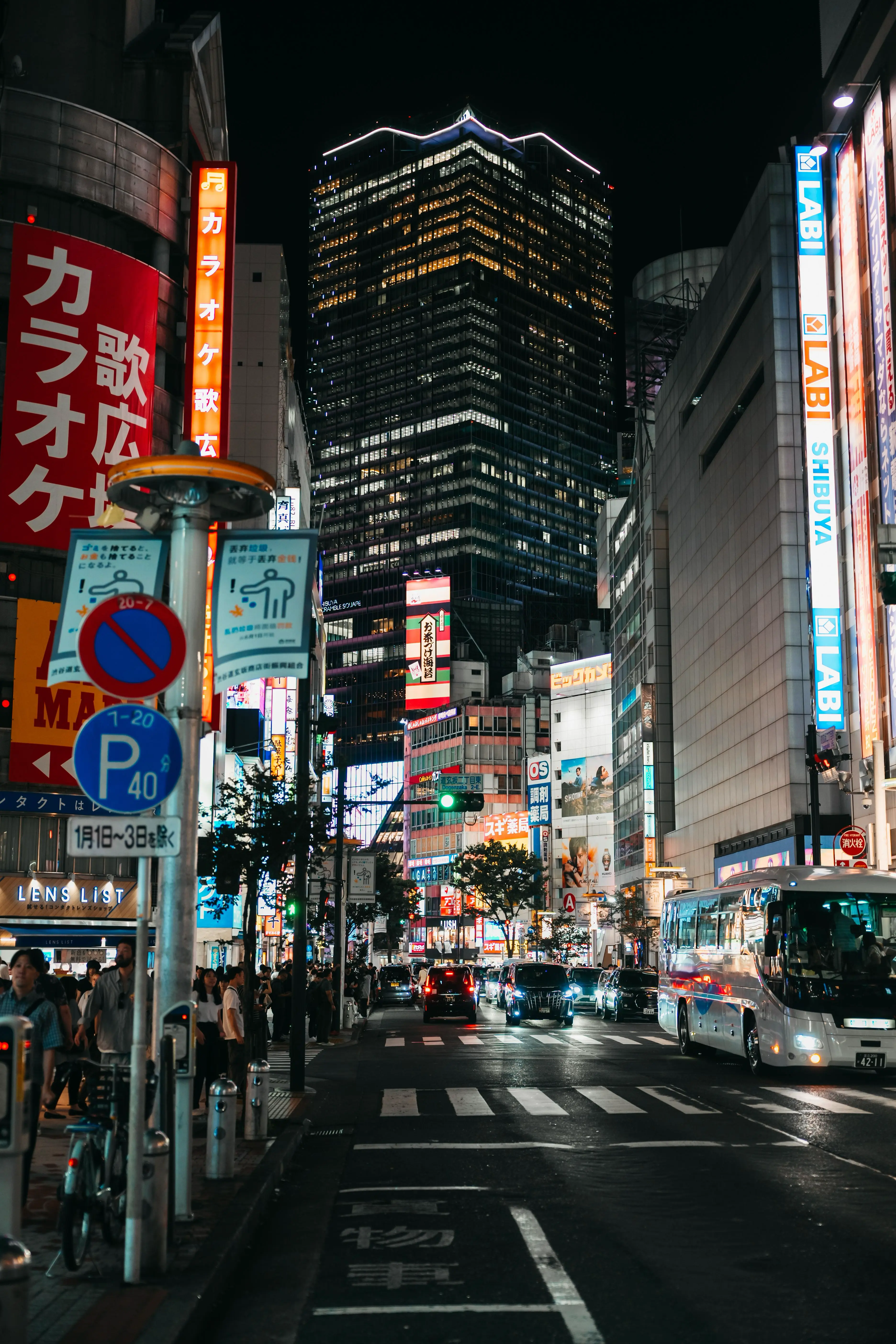 Living in Shinjuku as a Digital Nomad: The Honest Guide to Tokyo's Most Intense Base