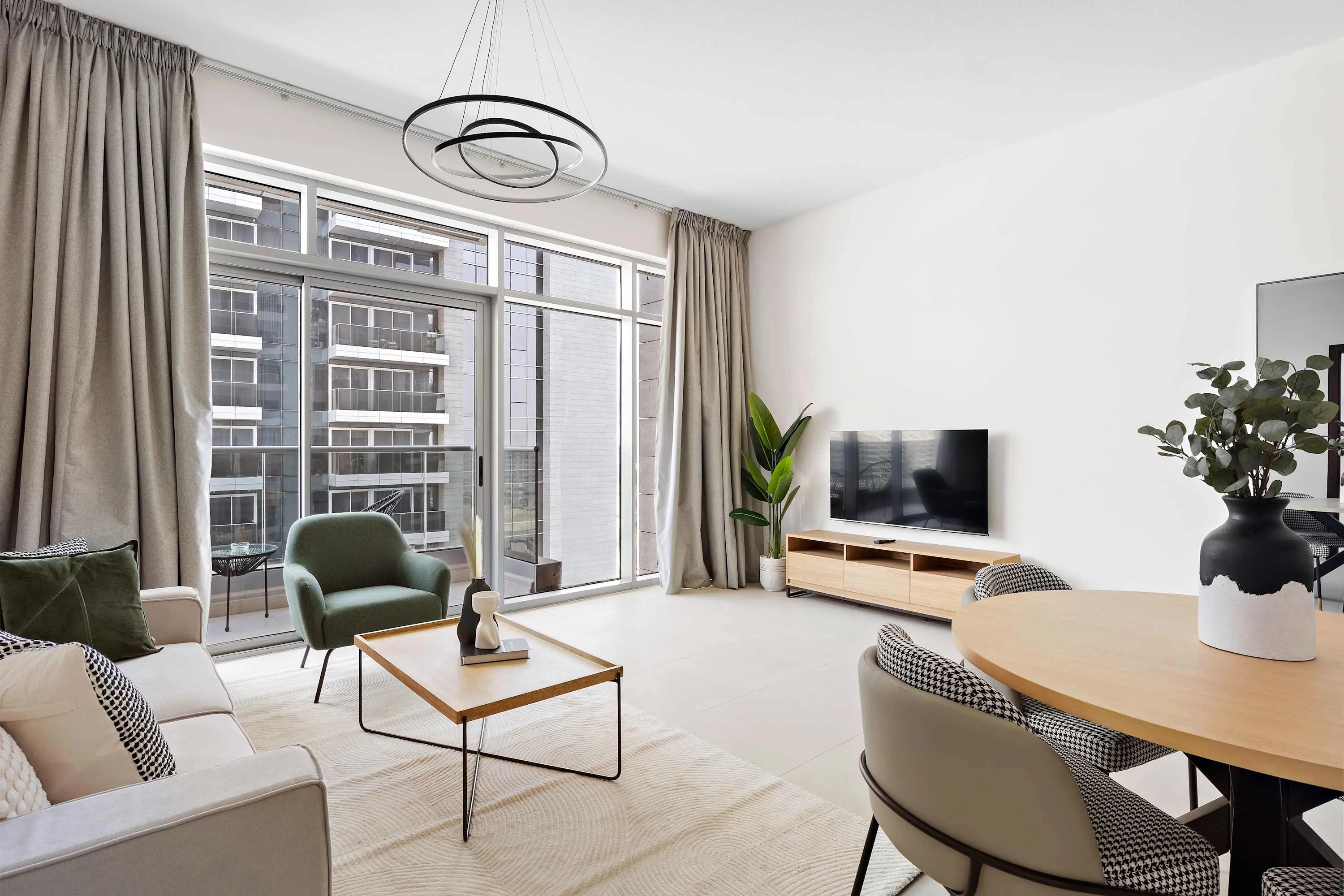 Spacious 1br Flat With Dedicated Home Office In Reem Central Park, Abu Dhabi