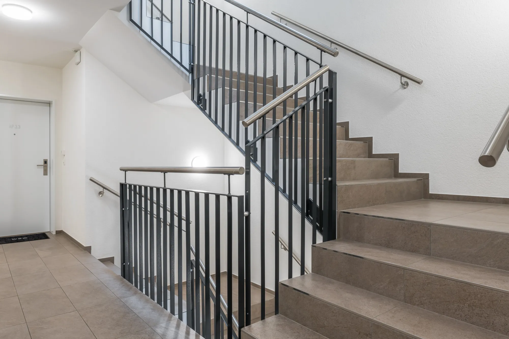 Efficient Urban Flat With Balcony, 10 Min To Main Station For Remote Work #4