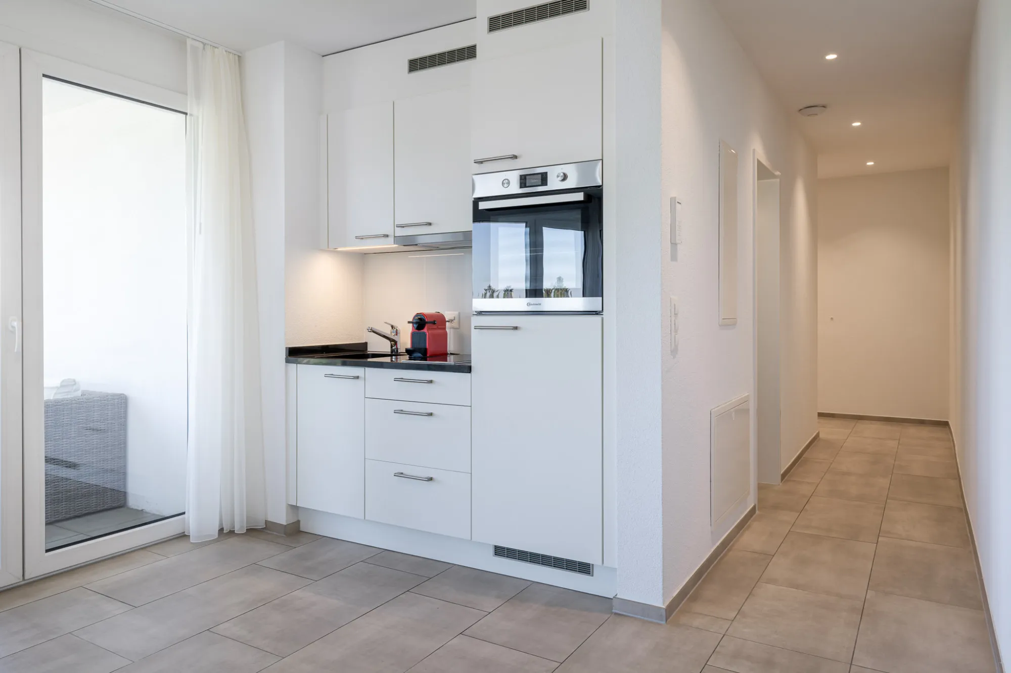Efficient Urban Flat With Balcony, 10 Min To Main Station For Remote Work #5