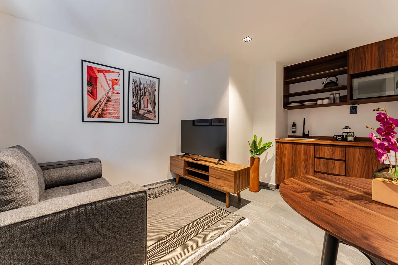 Efficient 1-bed Flat With Private Terrace And Dedicated Home Office In Mexico City