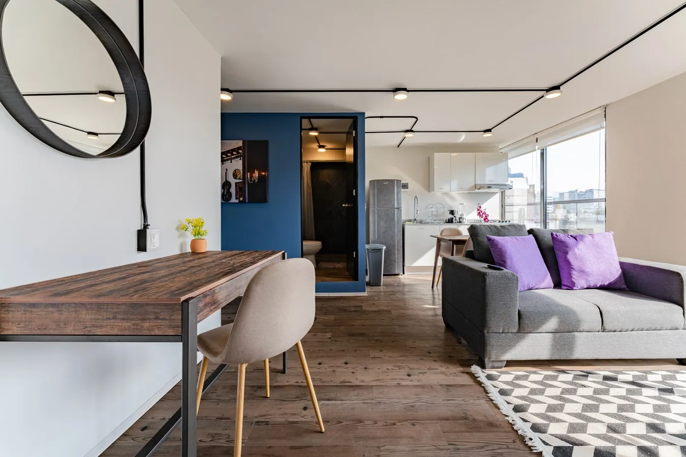 Charming 2br Flat With Balcony & High-speed Wifi For Home Office In Condesa, Mexico City