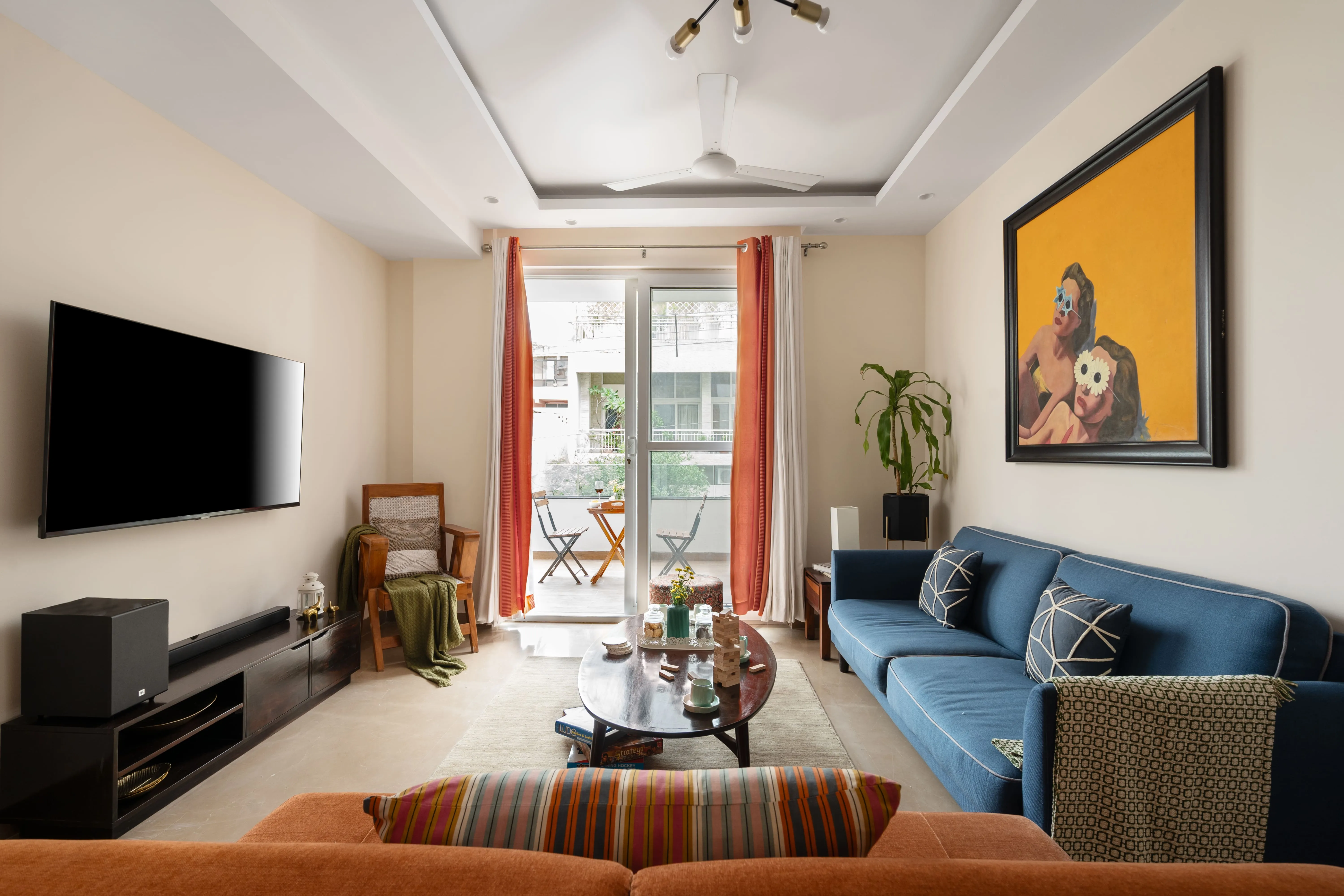 Upscale 3-bed Flat With Outdoor Space & Home Office Setup For Remote Work In Delhi