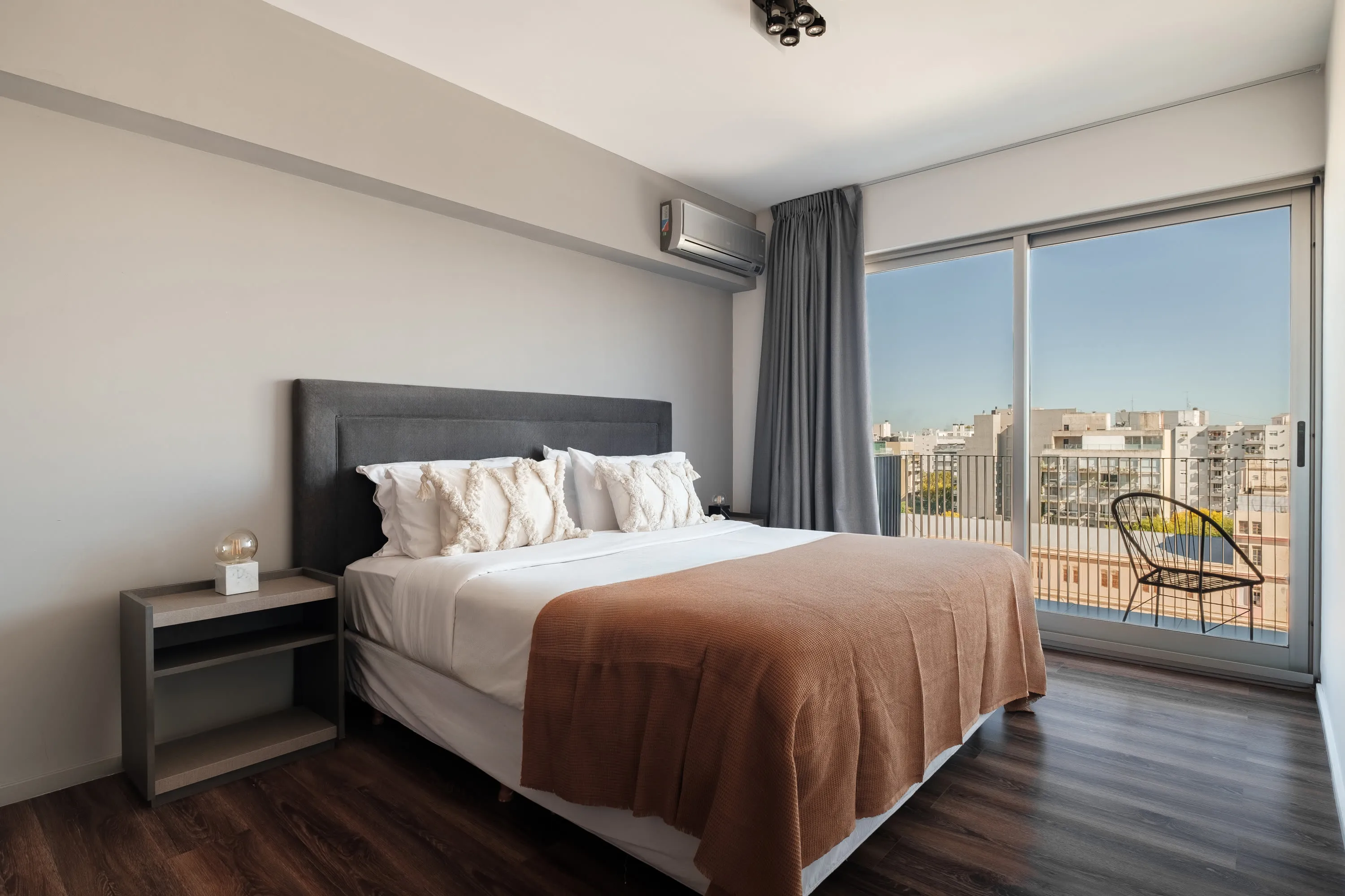 Contemporary 2-bed Flat With Dedicated Home Office In Palermo Hollywood, Buenos Aires #2