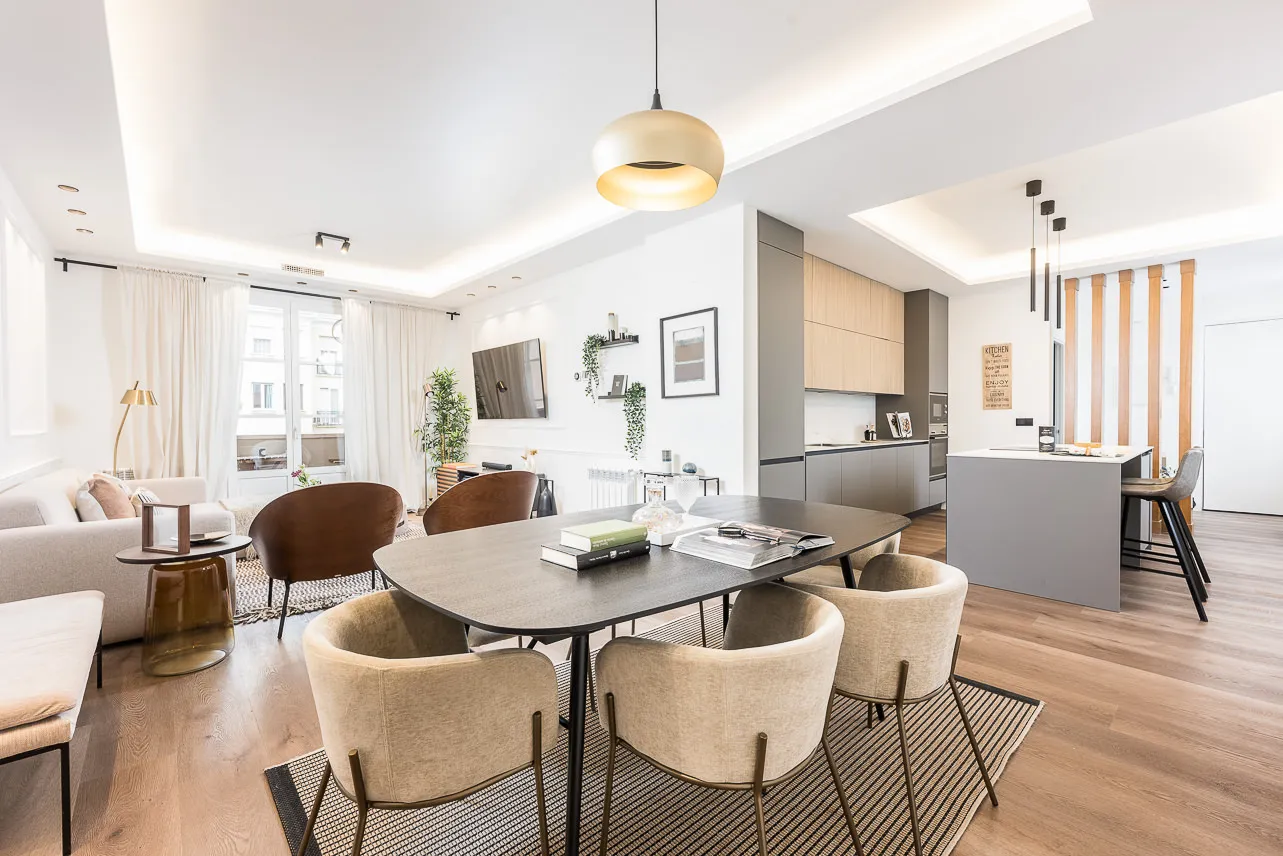 Sleek, Roomy 115m2 Madrid Flat - Bright Home-office Nook For Remote Work #5