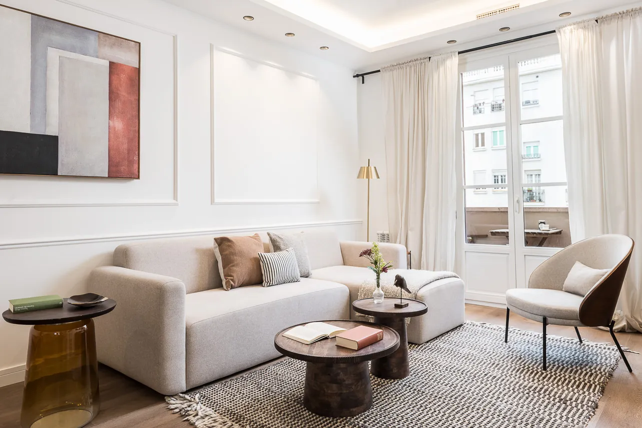Sleek, Roomy 115m2 Madrid Flat - Bright Home-office Nook For Remote Work #2