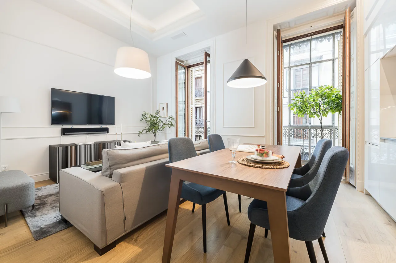 Spacious Madrid Designer Flat With Dedicated Home Office For Remote Work Success #4