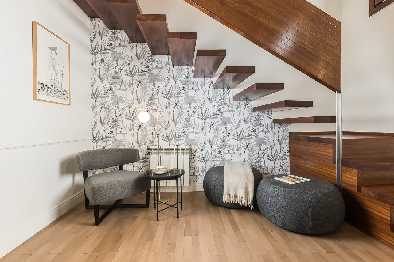 Elegant Madrid Flat With Spacious Home Office And Modern Comforts For Remote Work #5