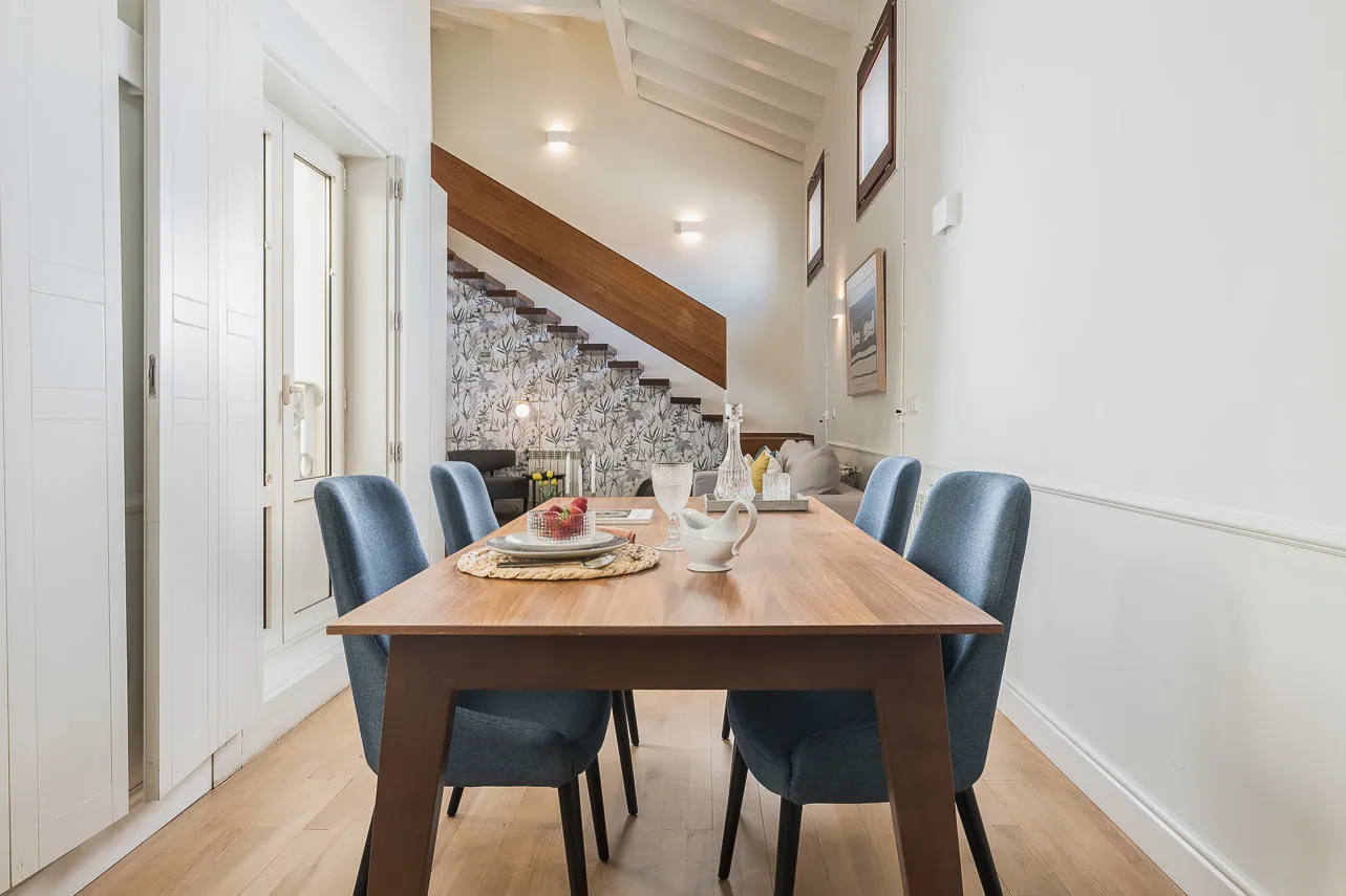 Elegant Madrid Flat With Spacious Home Office And Modern Comforts For Remote Work #4