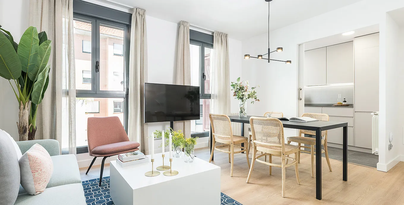 Spacious 2-bedroom Contemporary Flat In Madrid With Work-ready Layout
