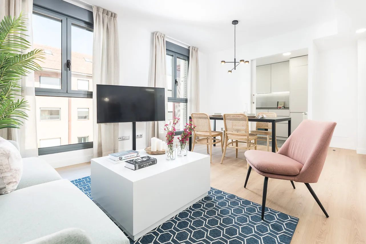 Contemporary Spacious 2-br Flat In Madrid -- Dedicated Home Office & Fast Wi-fi #2