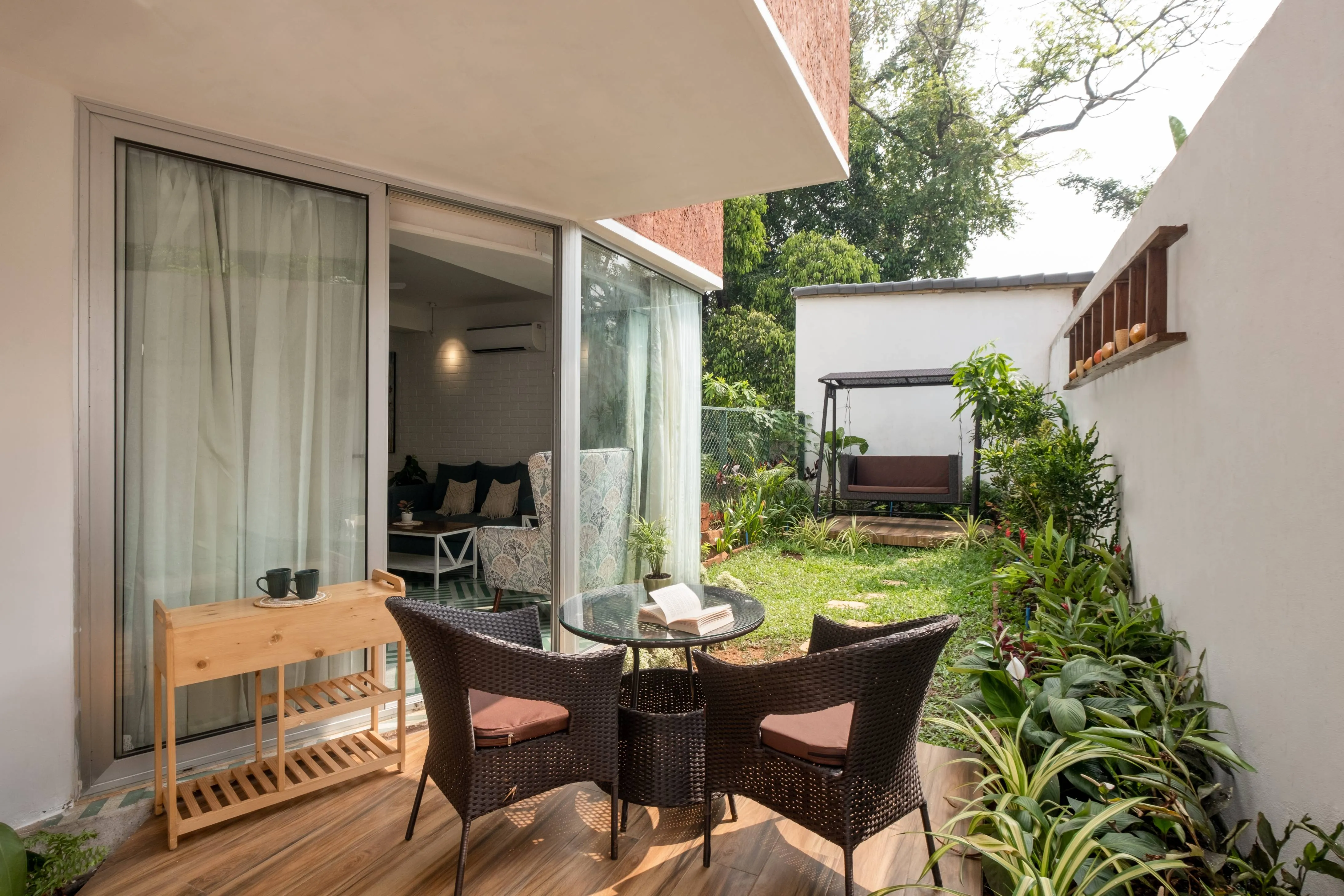 Charming 1-bed Curated Flat With Work-from-home Space In Goa #1