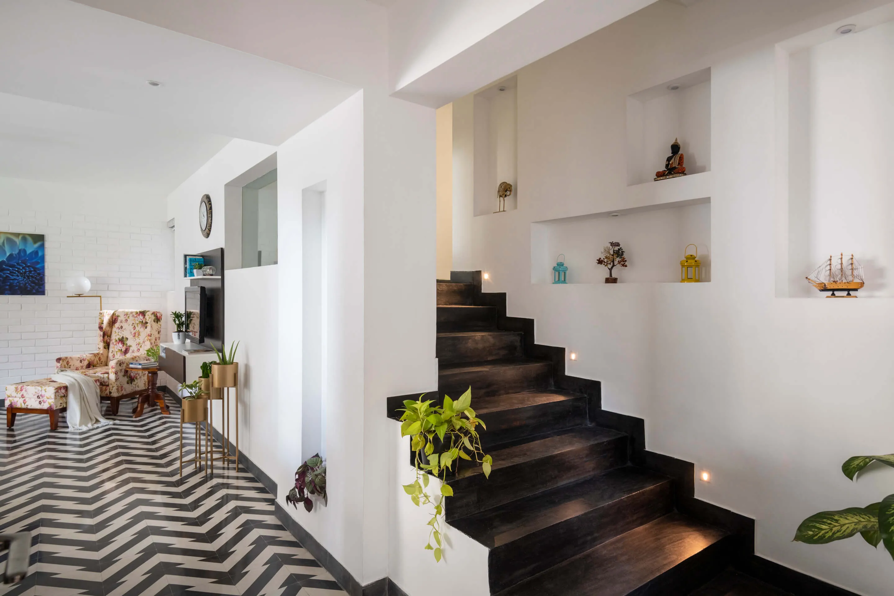 Elegant 2-bed Flat With Dedicated Home Office In Goa's Central Location #2