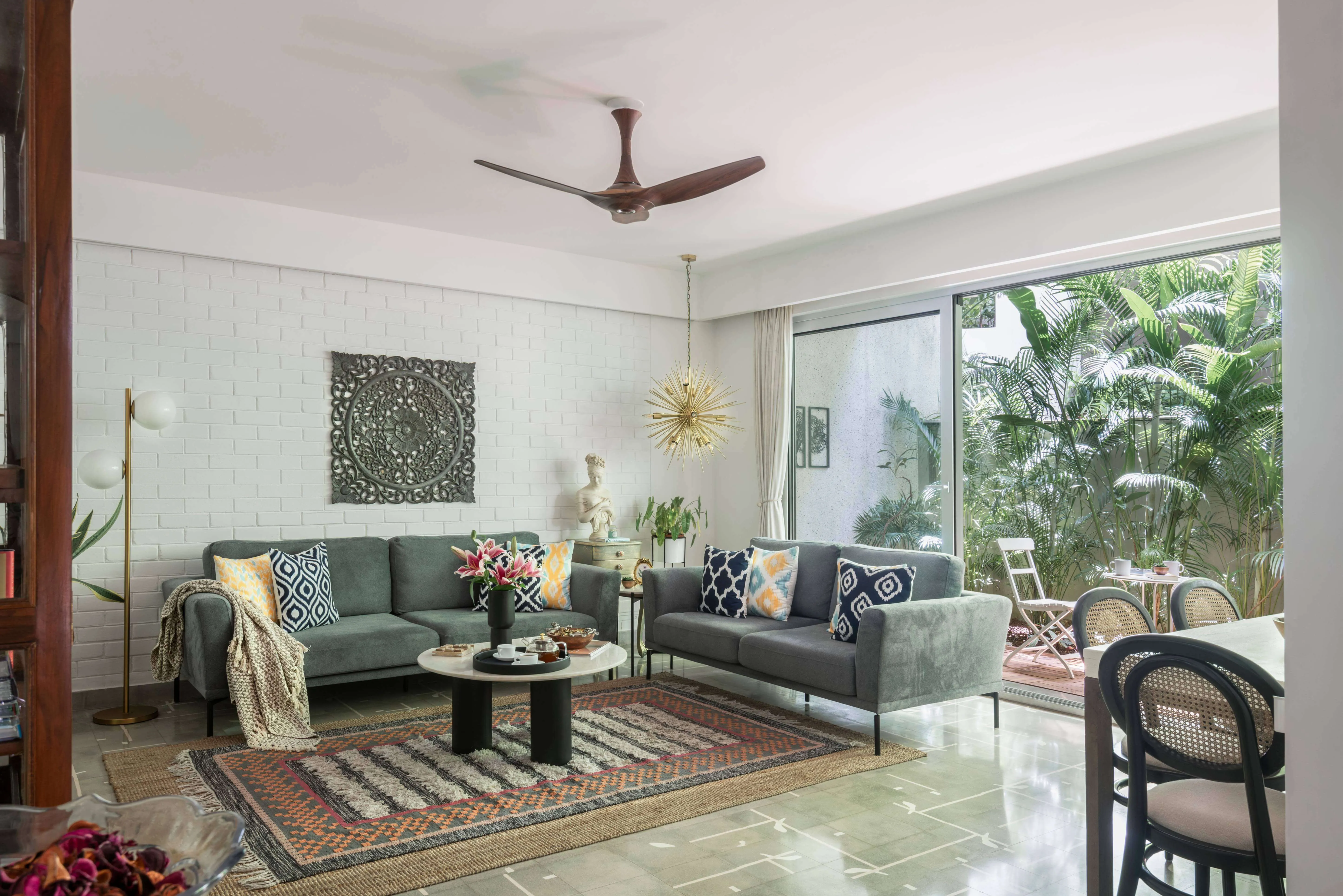 Designer 2-bed Flat With Dedicated Home Office In Central Goa For Remote Work