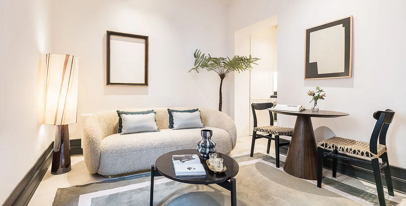 Modern Madrid Flat With Efficient Workspace For Remote Work Success