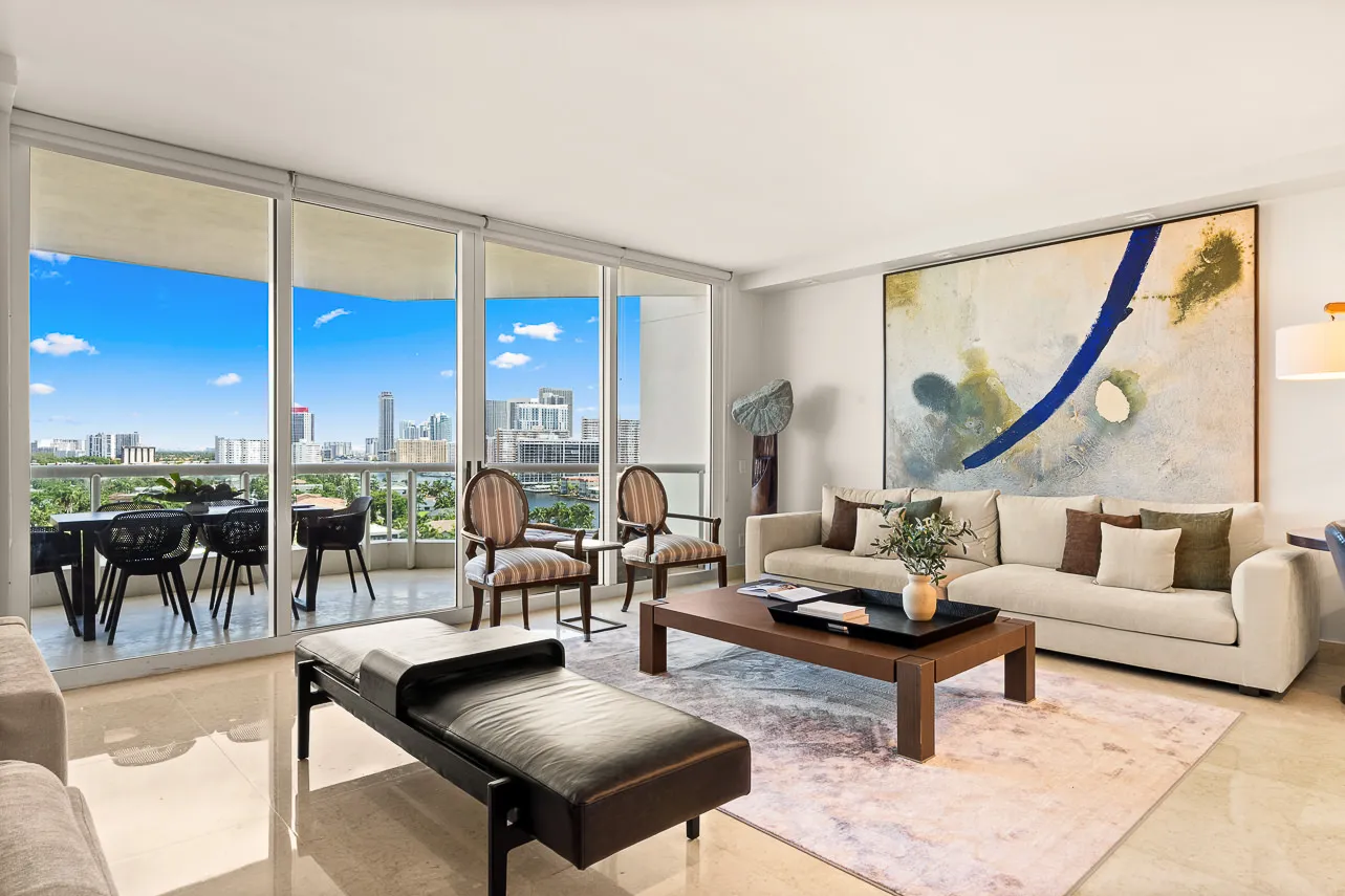 Charming Miami Apartment With Dedicated Home Office For Remote Work Success #2