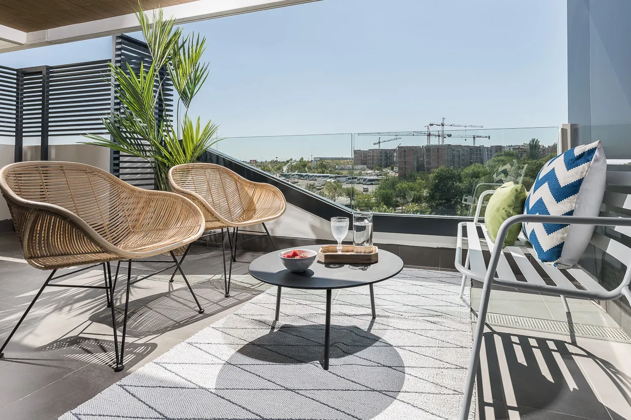 Refined Madrid Flat With Spacious Rooms And Dedicated Home Office Space #4