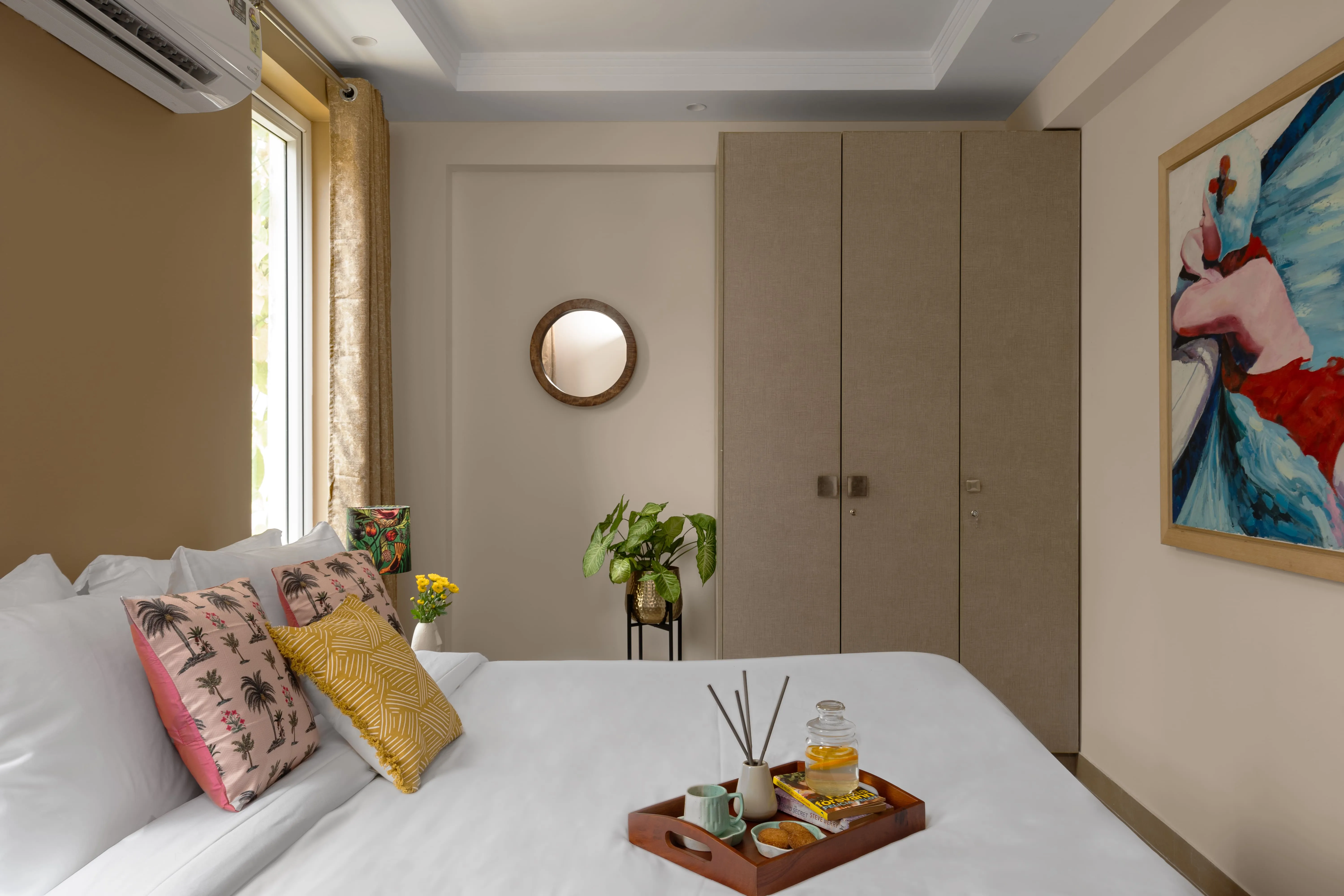 Upscale 3-bed City Flat With Stunning Views & Dedicated Home Office In Delhi #4