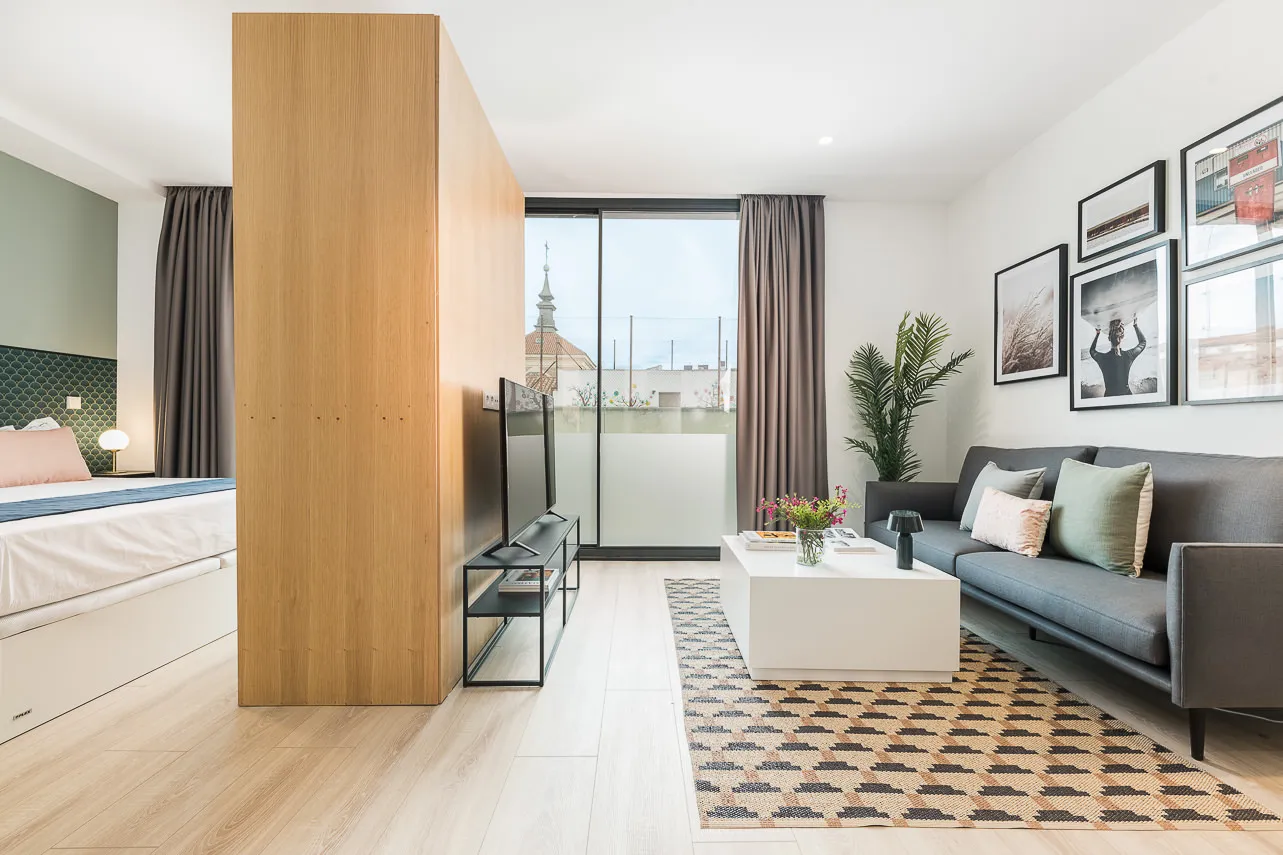 Premium Madrid 36m2 Flat With Bright Home Office For Productive Remote Work #4