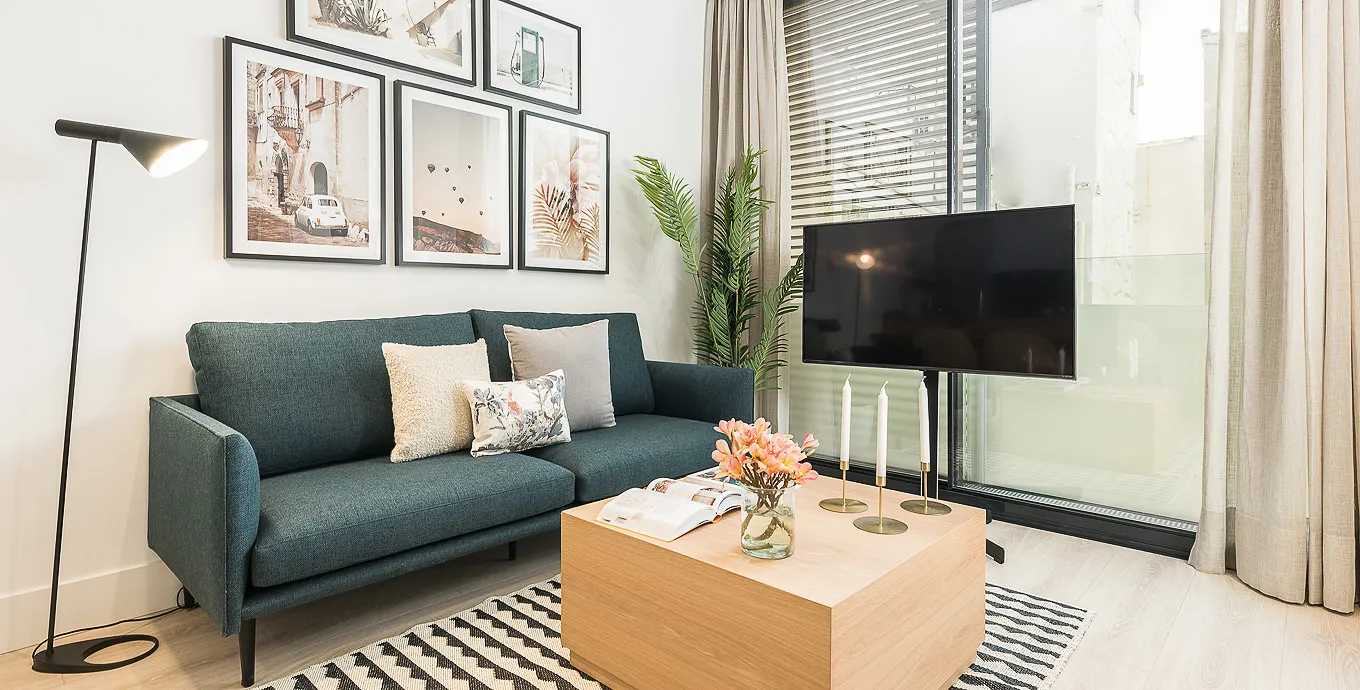 Madrid Compact Flat With Dedicated Home Office For Seamless Remote Work