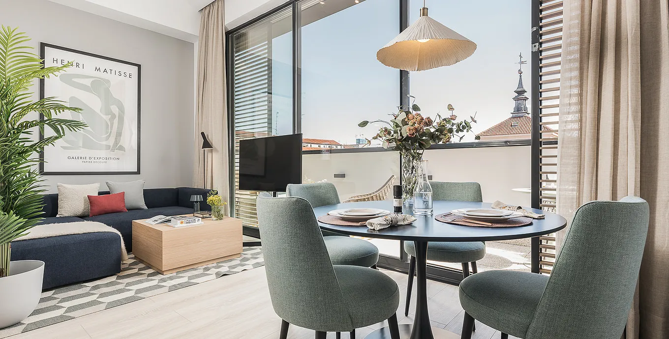 Spacious Madrid Flat With Dedicated Home Office For Remote Work In 84m2