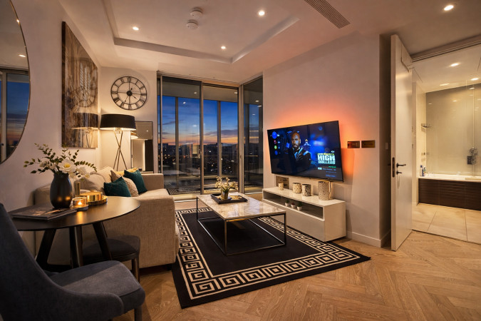 Battersea Power Station Flat: Roomy 1br With Balcony, Built For Wfh Living