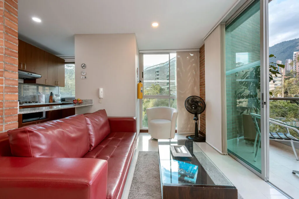 Elegant 2-bed Flat With Dedicated Workspace In Medellin's Prime Location