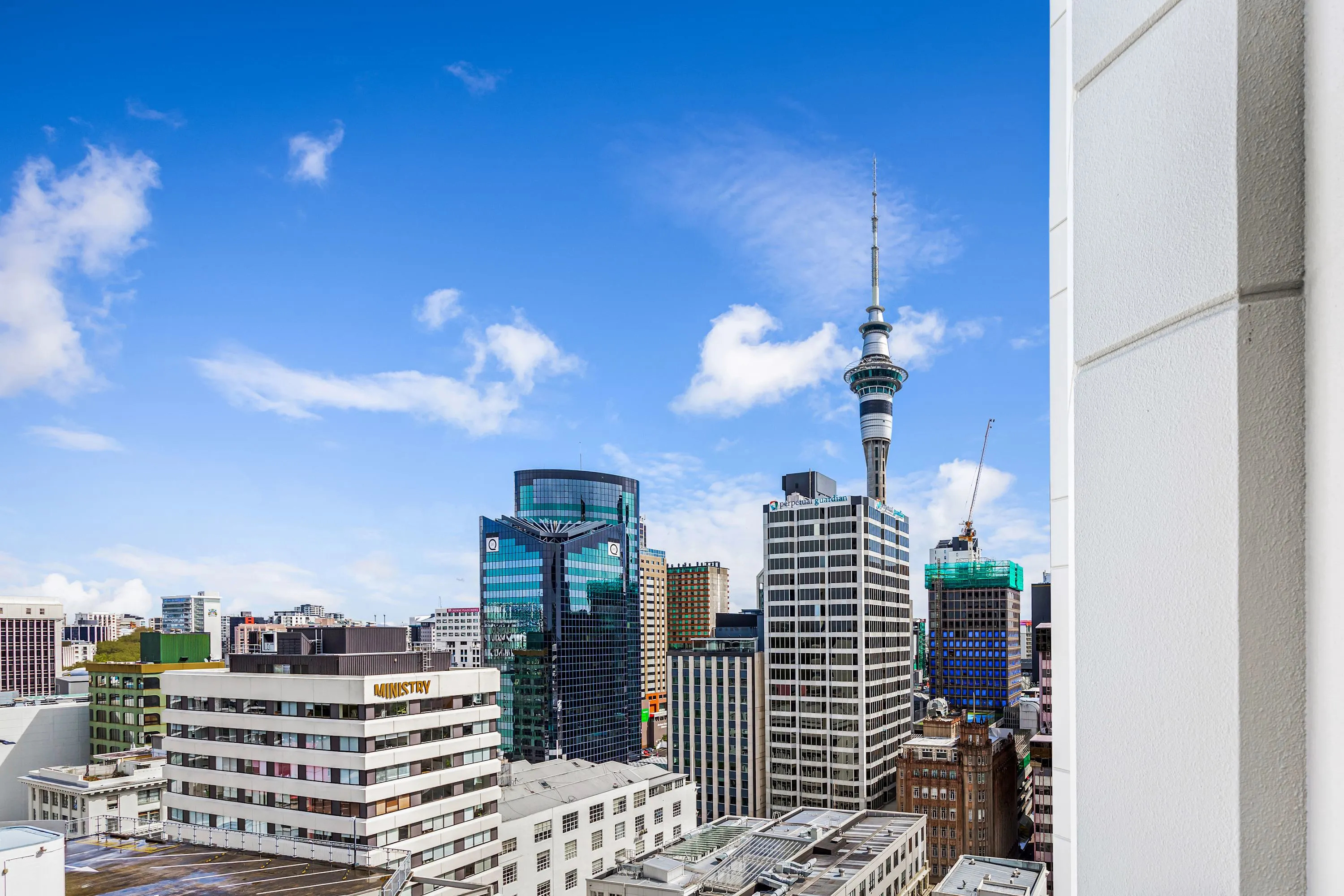 Charming Contemporary 1br Flat -- Work-ready Layout For Digital Nomads In Auckland #3