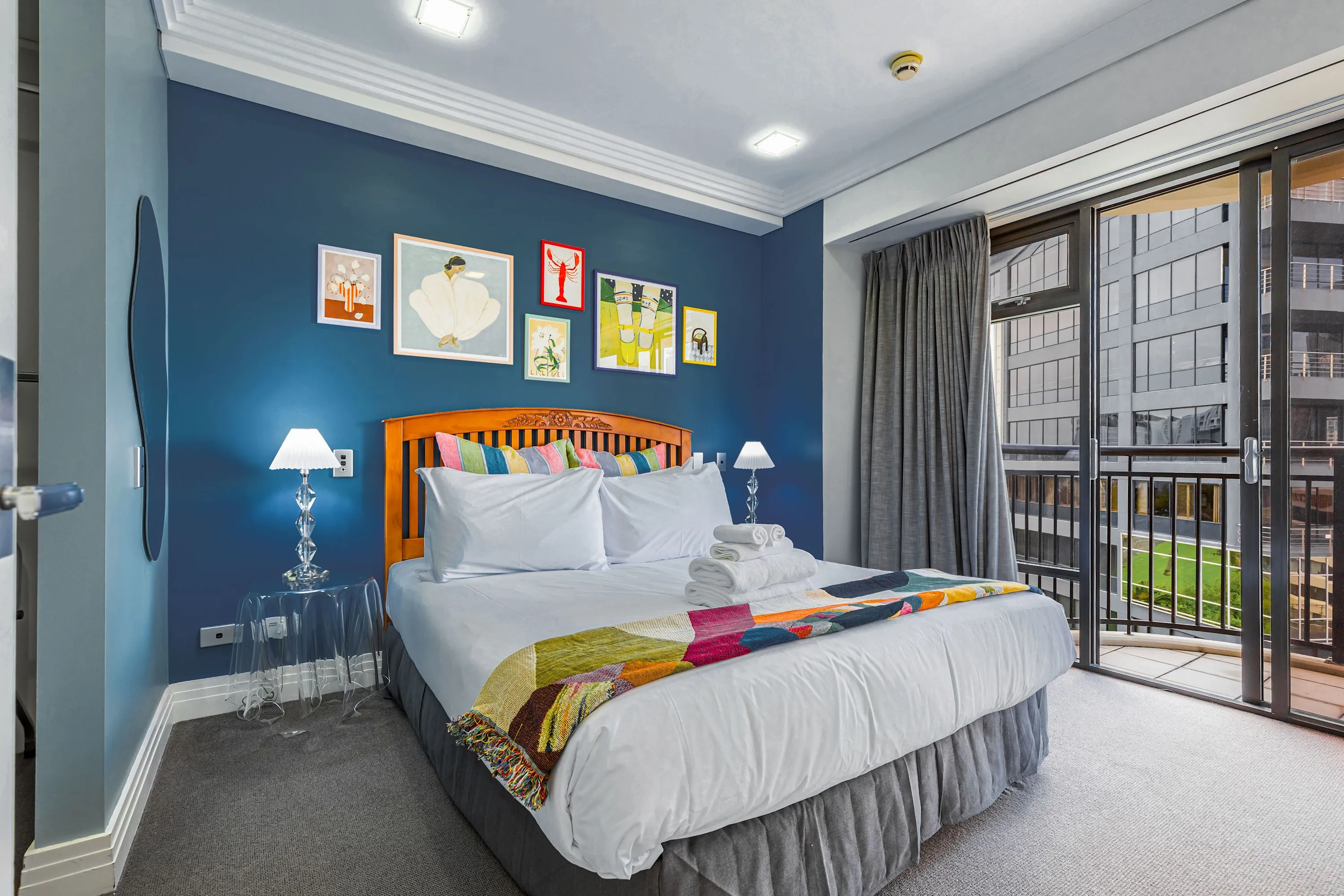 Charming Contemporary 1br Flat -- Work-ready Layout For Digital Nomads In Auckland - Corporate Housing in Auckland, New Zealand