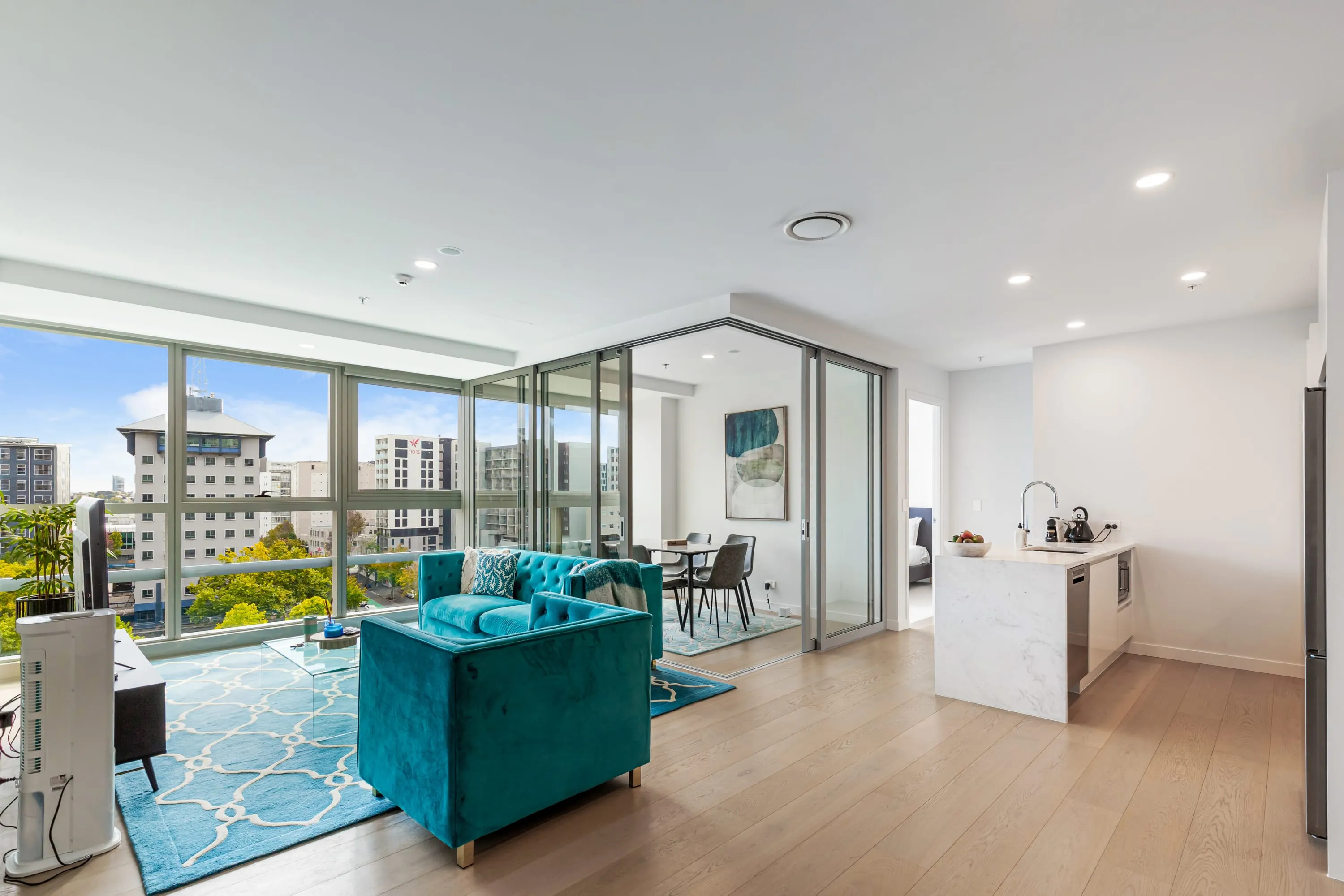 Efficient Modern 3br Flat In Aotea Square - Work-ready Home Office, Fast Wifi, Auckland