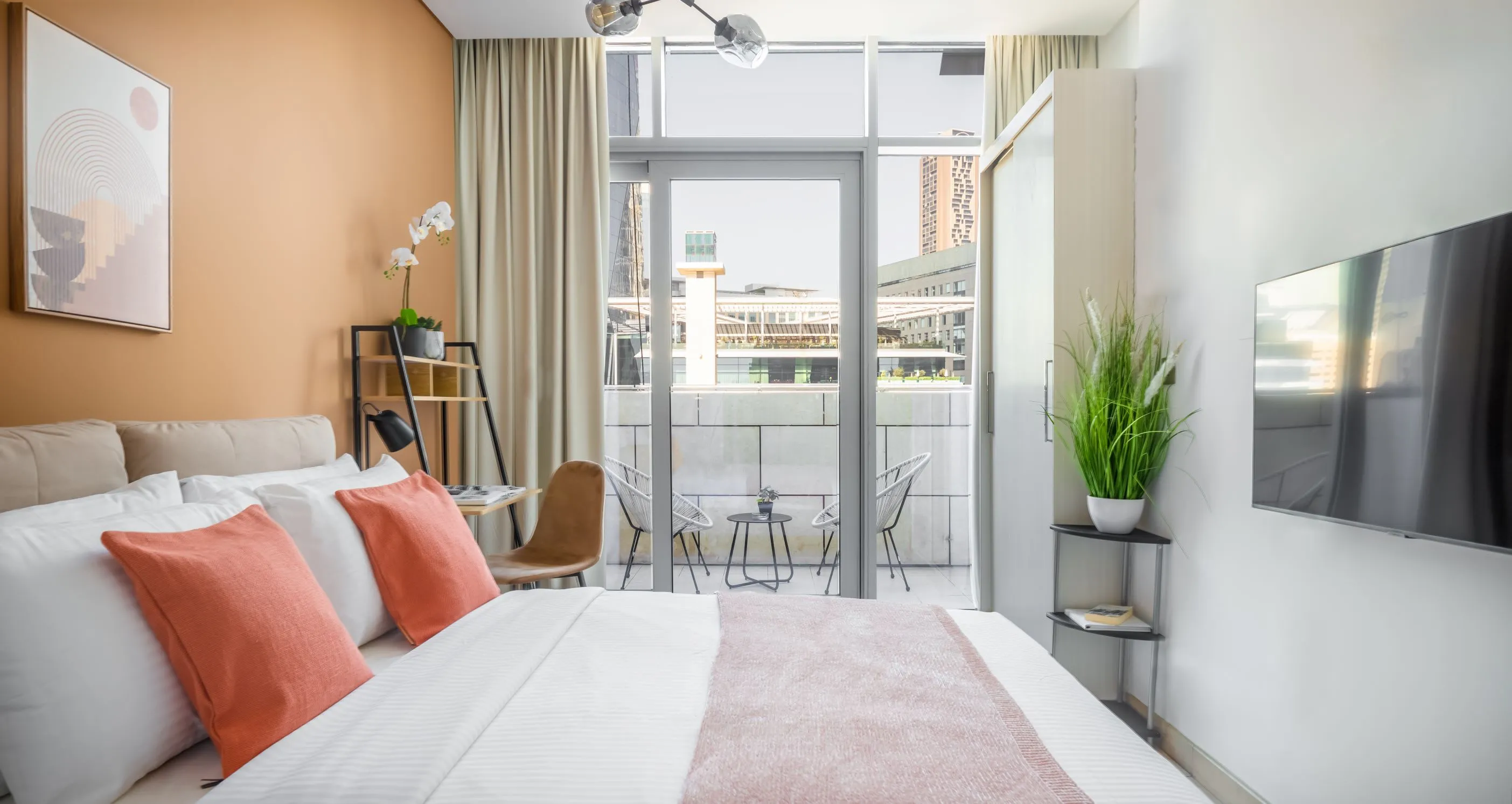 Designer Dubai Studio With Dedicated Home Office In Difc For Seamless Remote Work
