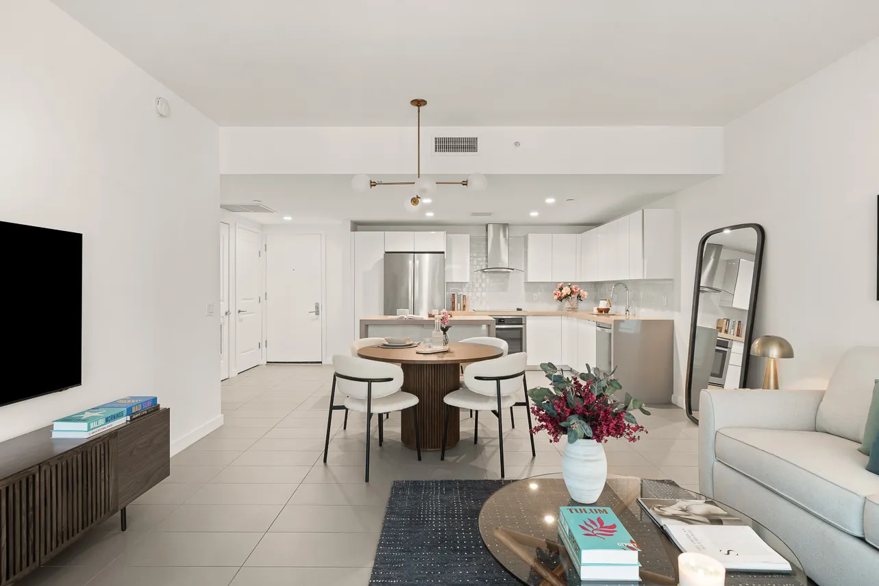 Stylish 1-bed Apartment With Cozy Workspace In Miami For Remote Work Flexibility #4