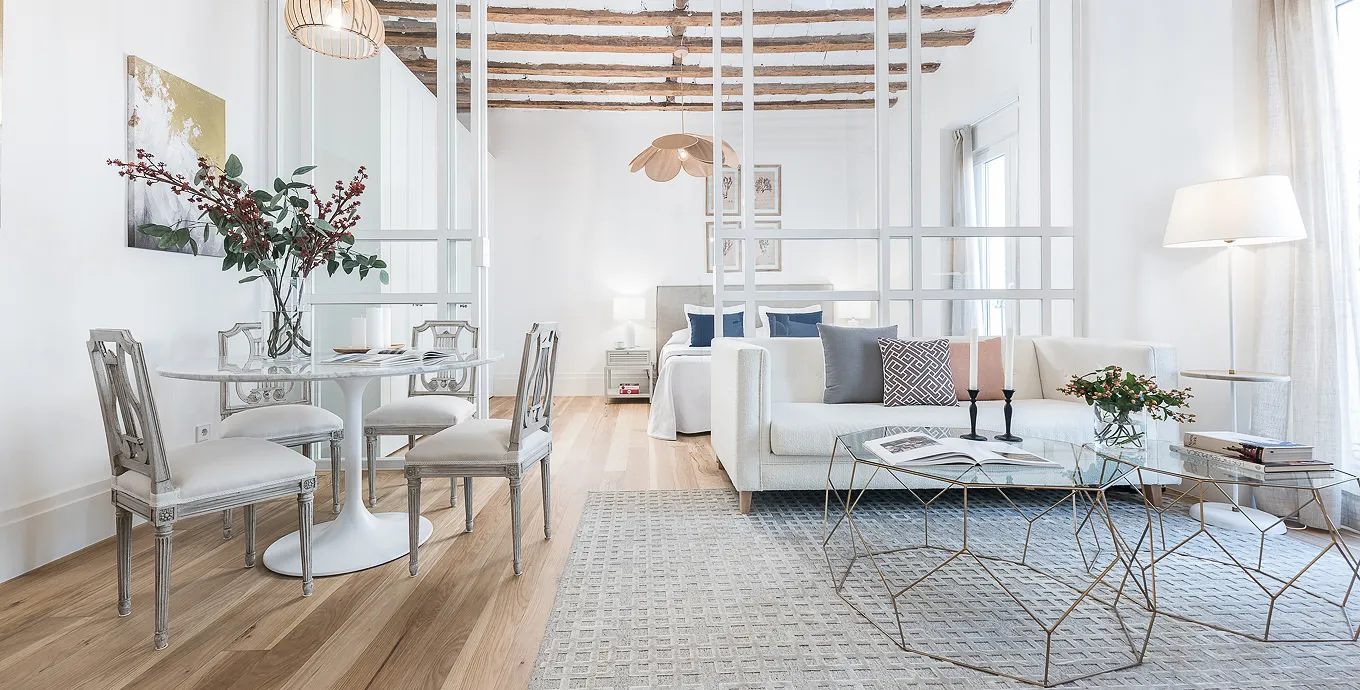 Contemporary Madrid Flat With Dedicated Home Office For Remote Work Comfort