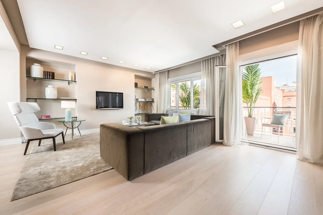 Vast Madrid Penthouse With Custom Home Office And Panoramic City Views For Remote Work #4