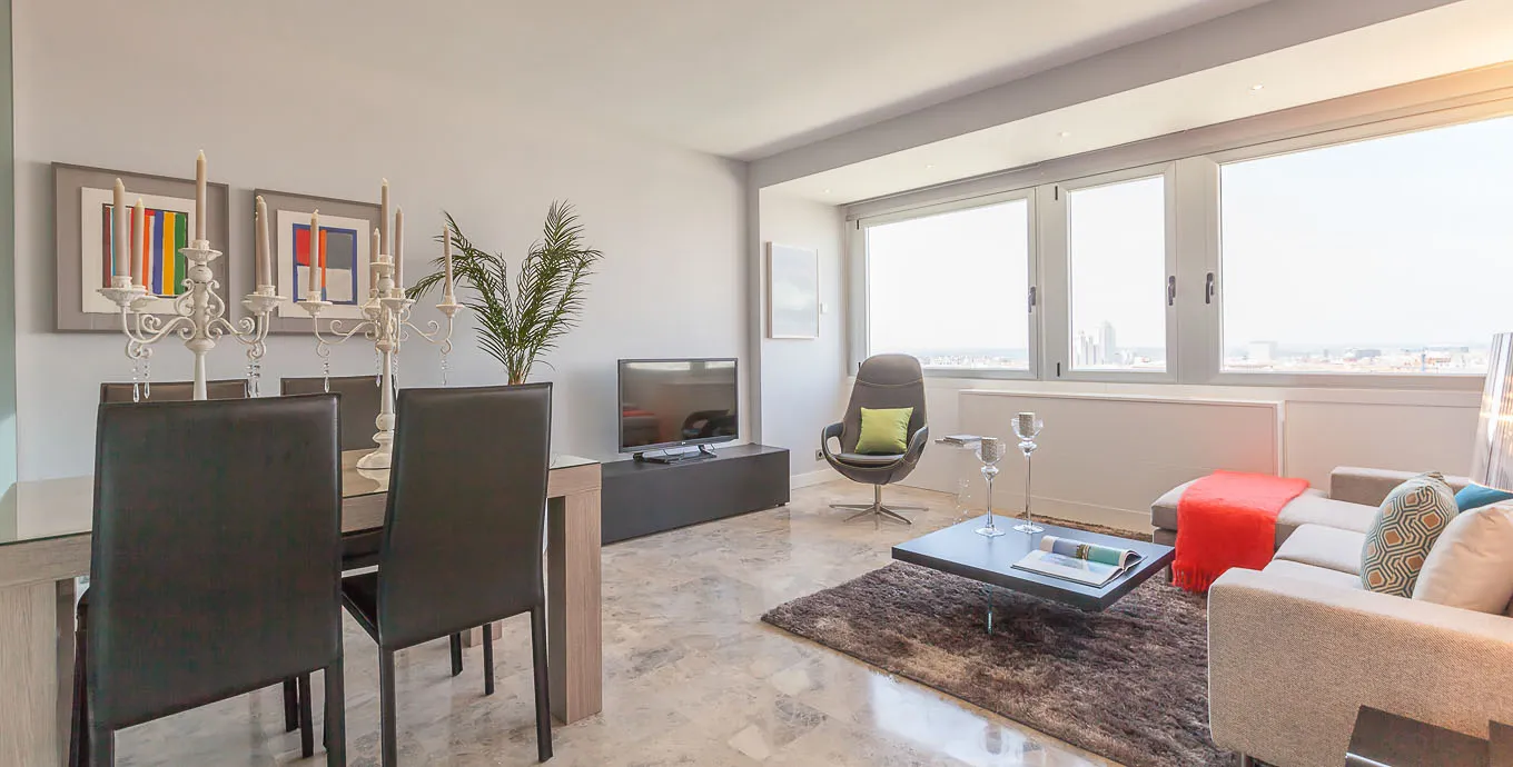 Modern 50m2 Madrid Flat With Bright Home Office For Remote Work Flexibility