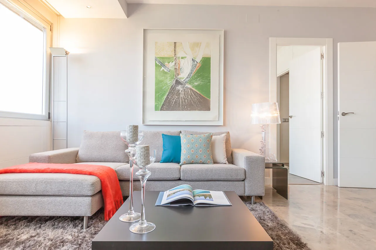 Modern 50m2 Madrid Flat With Bright Home Office For Remote Work Flexibility #2