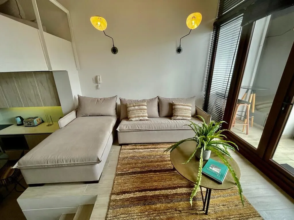 Sleek 2-bed Executive Flat With Dedicated Home Office In Valparaiso's Dynamic Sector #5
