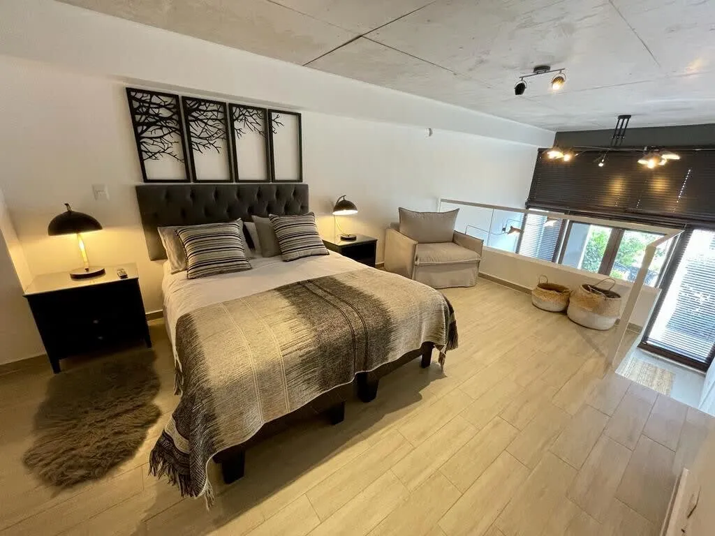 Sleek 2-bed Executive Flat With Dedicated Home Office In Valparaiso's Dynamic Sector #3