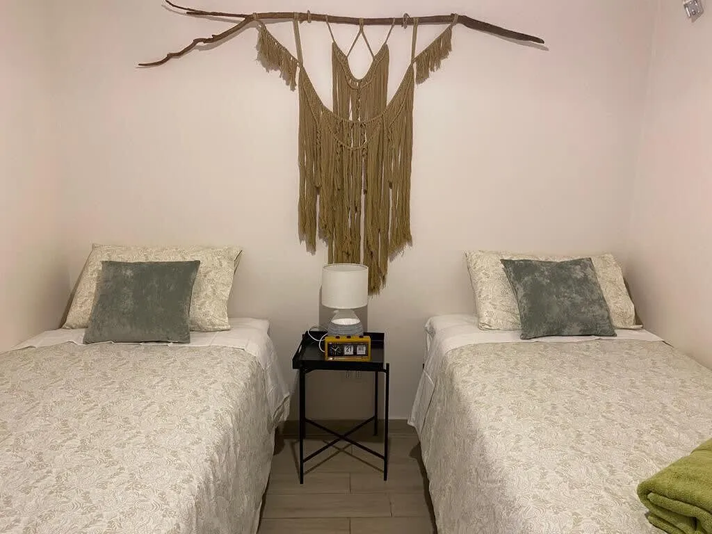 Sleek 2-bed Flat With Dedicated Home Office In Cerro Baron For Remote Work #5