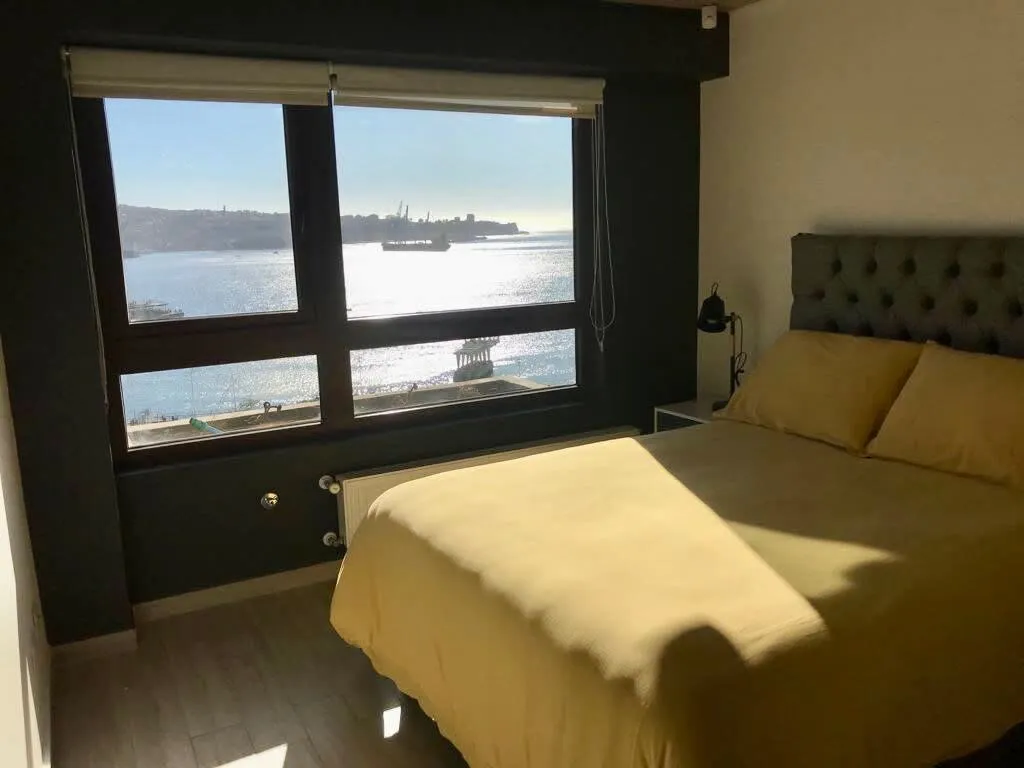 Roomy Sleek 4br Flat With Bright Home Office And Scenic Views For Remote Work #3