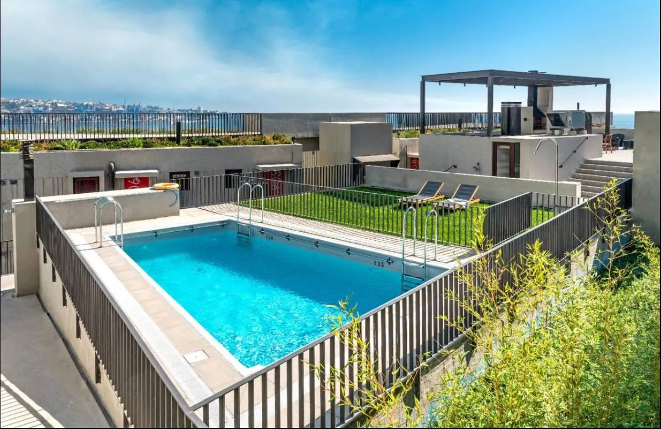 Roomy Sleek 4br Flat With Bright Home Office And Scenic Views For Remote Work #2