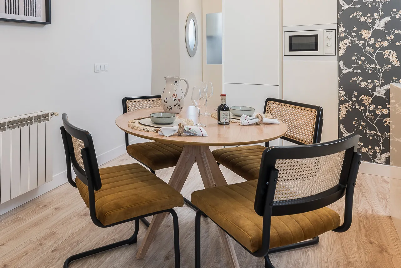 Spacious Madrid Flat With Dedicated Home Office And Digital Nomad-friendly Layout #4