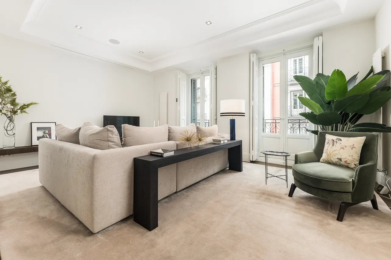 Trendy Madrid Flat With Spacious Home Office And Modern Design For Remote Work #2