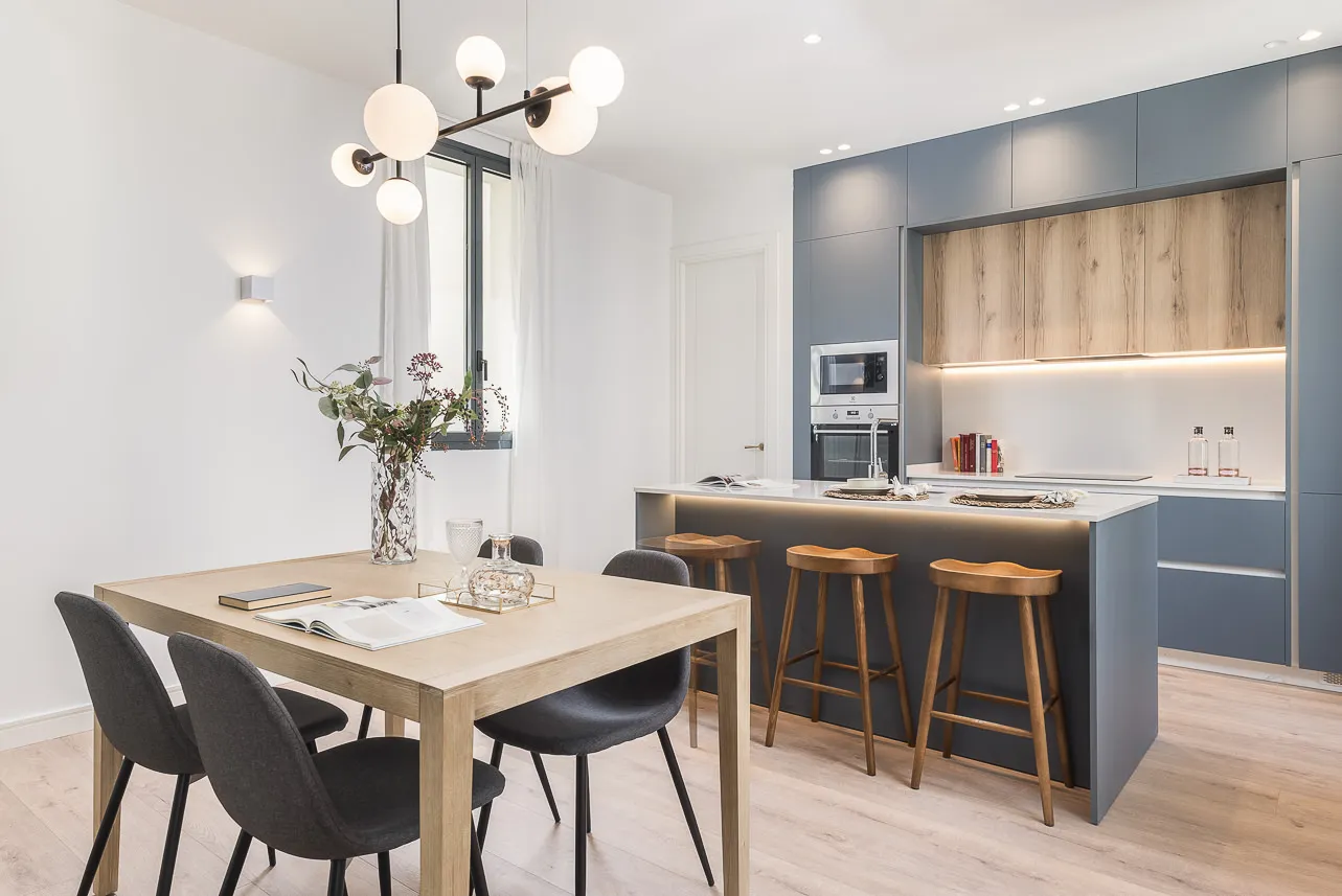 Sophisticated Madrid Flat With Dedicated Home Office For Remote Work And Digital Nomads #5