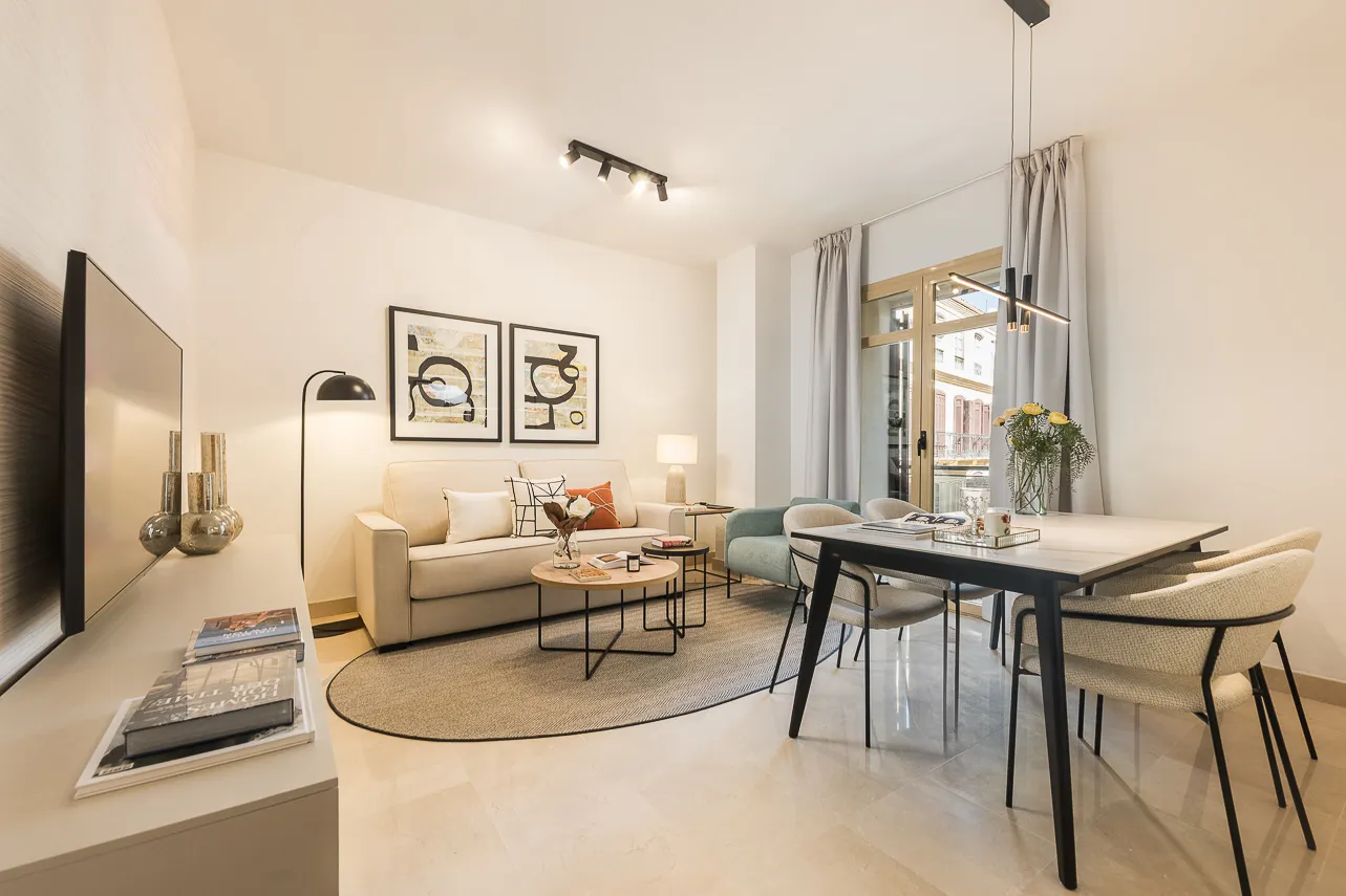 Contemporary 55m2 Malaga Flat With Dedicated Home Office For Remote Work Success #2