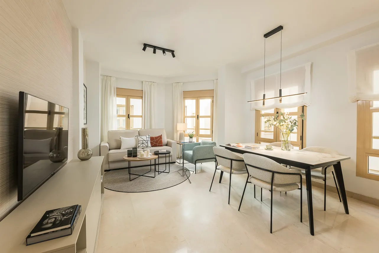 Upscale Malaga Flat With Spacious Home Office For Remote Work Flexibility #2
