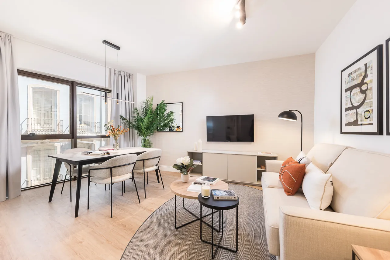 Spacious Malaga Flat With Dedicated Home Office For Remote Working In The City Center #3