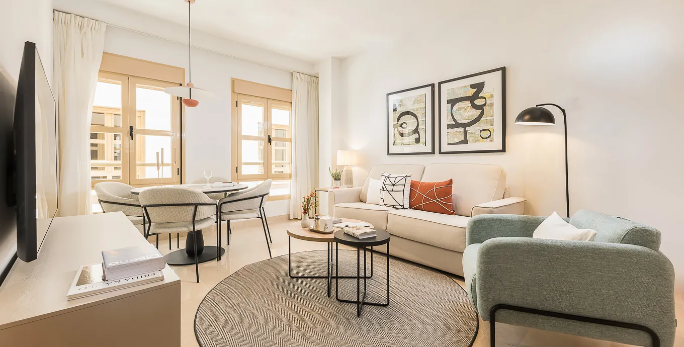 Chic 68m2 Malaga Flat With Dedicated Home Office In City Center For Remote Work